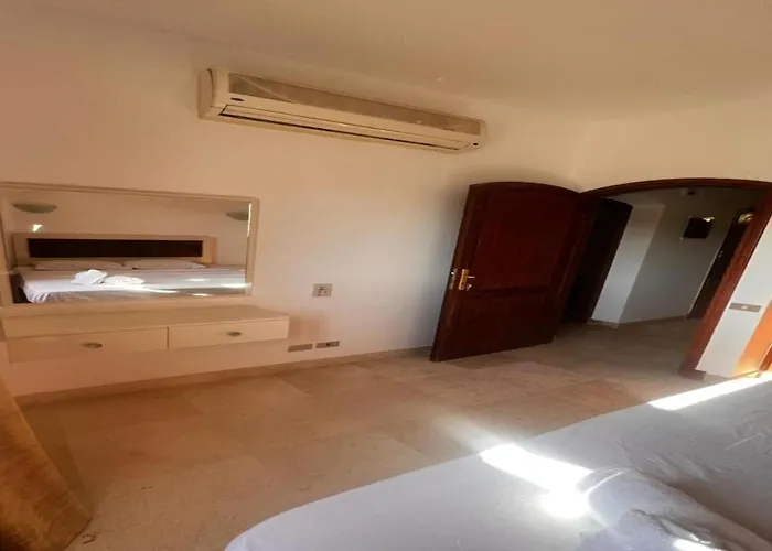 Warm One Bedroom At West Golf Y62