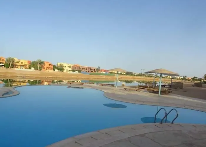 Warm One Bedroom At West Golf Y62 Daire Hurgada