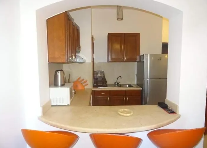 Warm One Bedroom At West Golf Y62