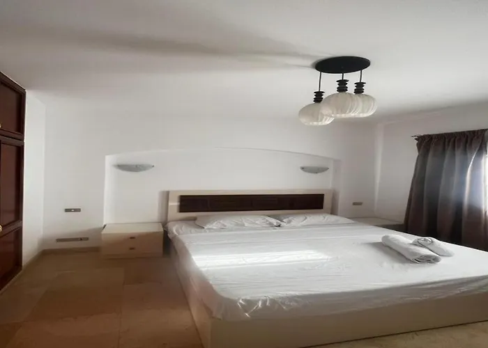 Daire Warm One Bedroom At West Golf Y62