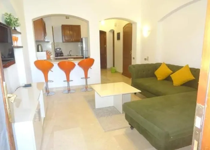 Daire Warm One Bedroom At West Golf Y62